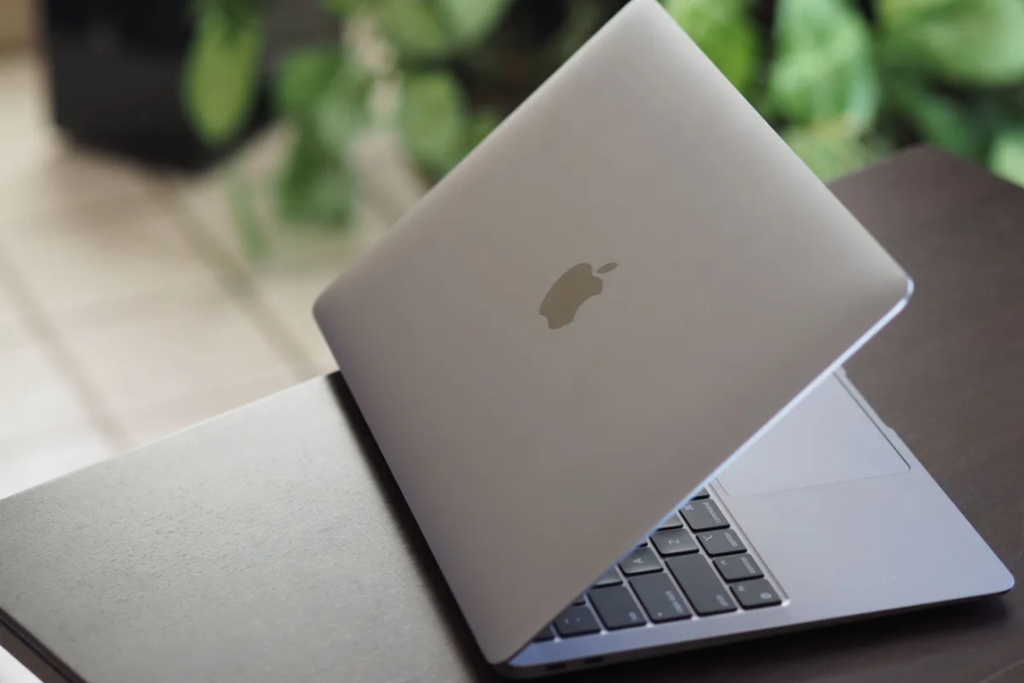 best laptops for programming and students macbook air m1